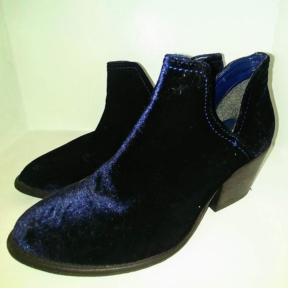 Steve Madden Blue Velvet Booties